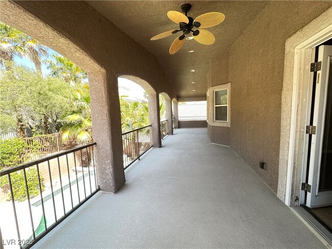 Building Photo - 1033 Puerta Del Sol Dr