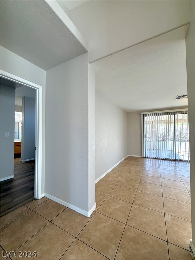 Building Photo - 7766 Little Valley Ave