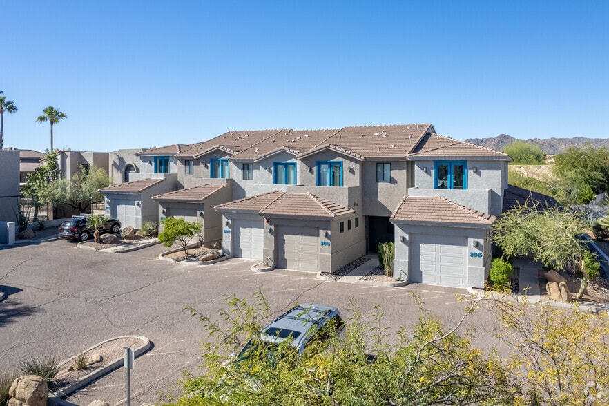 Building Photo - Hillmar Townhomes
