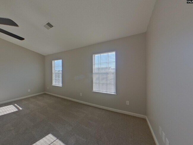 Building Photo - 411 Fox Trot Dr