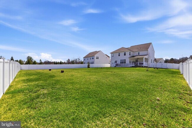 Building Photo - 6702 Savannah Dr