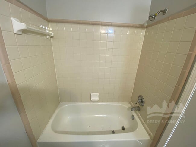 Building Photo - 4608 Sunnyslope Dr