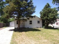 Building Photo - South Denver Ranch Style Home! (27JA)