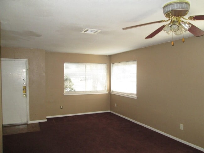 Building Photo - 3368 Burke Rd