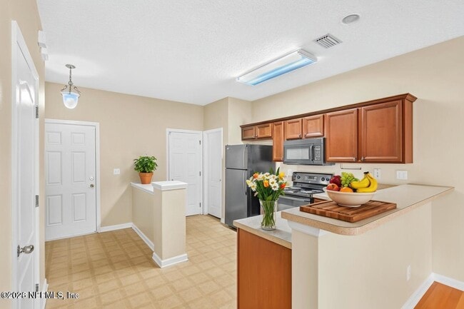 Building Photo - 12315 Mangrove Forest Ct