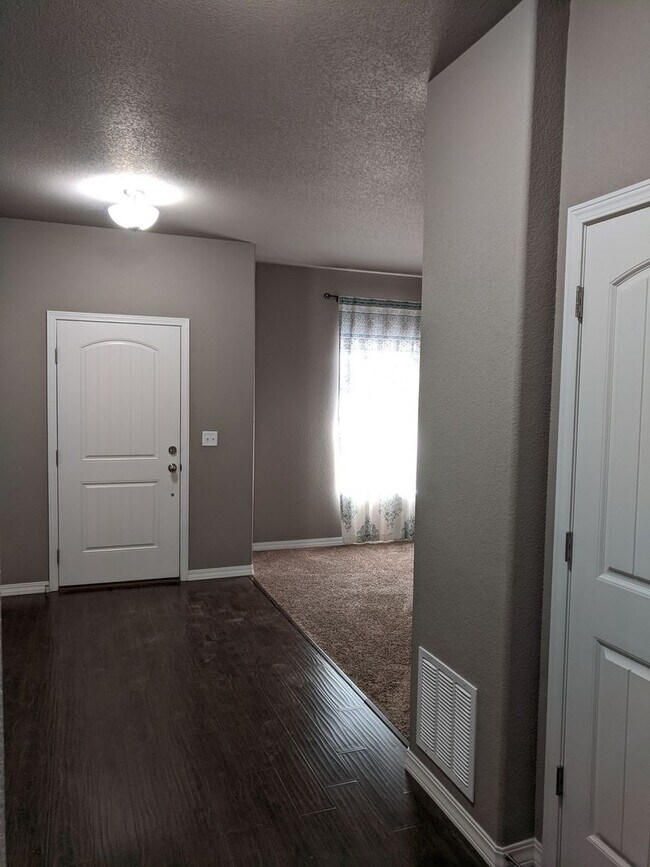 Building Photo - 7536 Shallow Brooke Pl