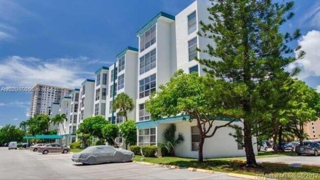 Primary Photo - 17570 Atlantic Blvd