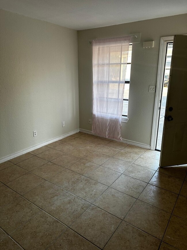 Building Photo - 444 Galveston Rd
