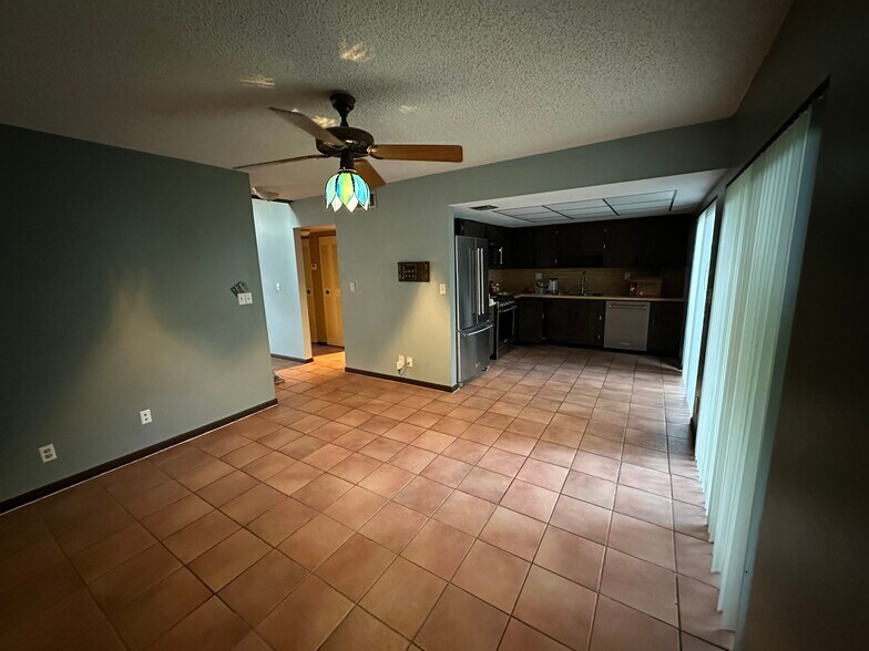 Building Photo - 11413 SW 110th Ln