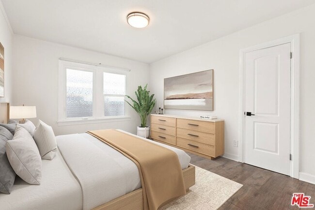 Building Photo - 6531 Arlington Ave