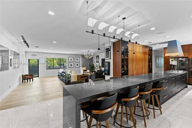 Building Photo - 9040 SW 110th Ave