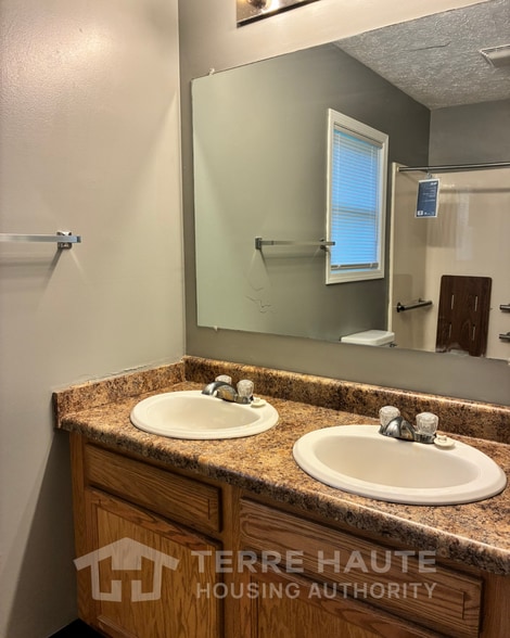 Building Photo - 1630 Liberty Ave