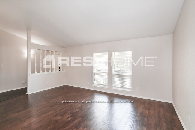 Building Photo - 4525 Larner St