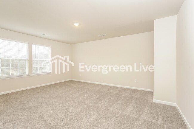 Building Photo - 5597 Hydrangea St