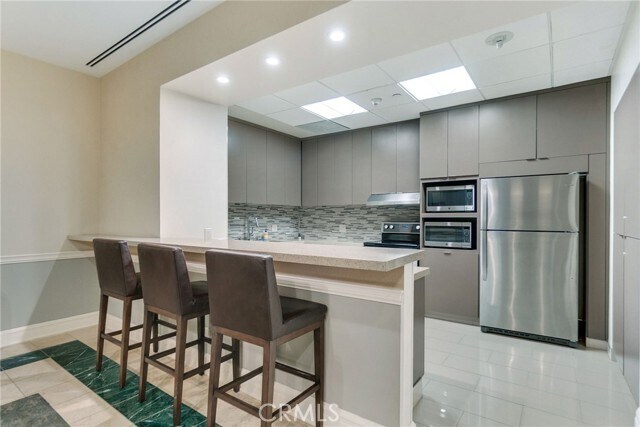 Building Photo - 850 E Ocean Blvd