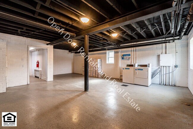 Building Photo - 1823 Griswold Dr