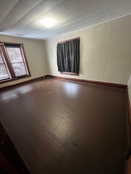 Building Photo - 305 Mount Zoar St