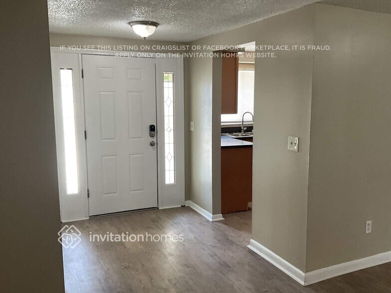 Building Photo - 3208 Saddlebrook Ave