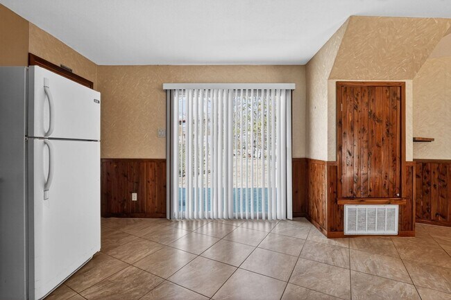 Building Photo - 1059 State Hwy 95