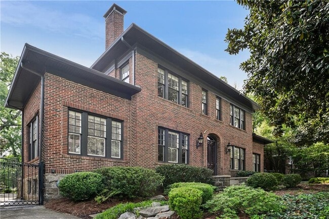 Building Photo - 635 Bonaventure Ave NE