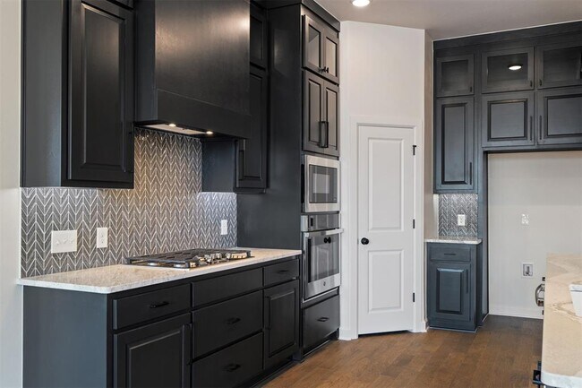 Building Photo - 13325 SW 8th St