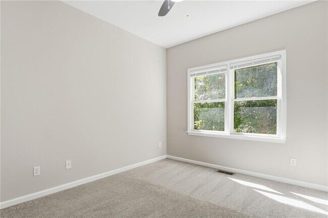 Building Photo - 315 Mirramont Ct