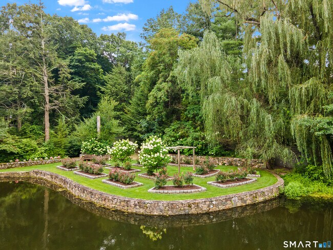 Building Photo - 369 Ethan Allen Hwy