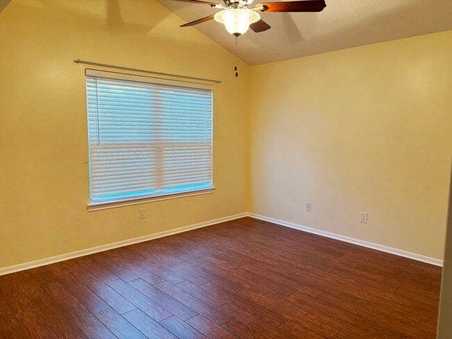 Building Photo - 16806 Ashmoor Way