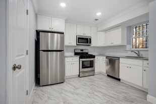 Building Photo - 475 S 14th St