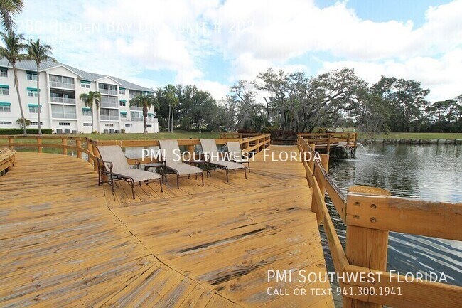 Building Photo - 280 Hidden Bay Dr
