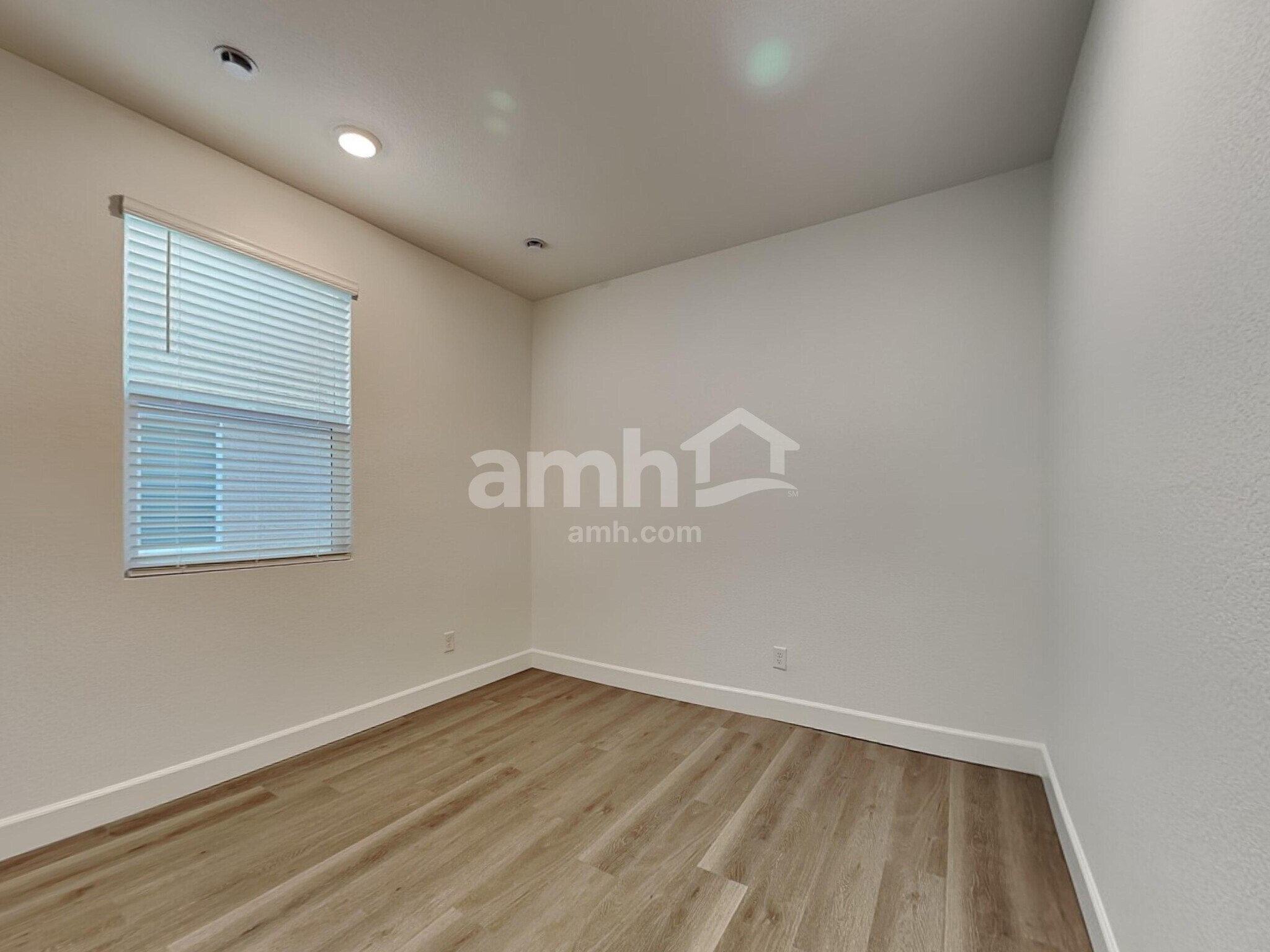 Building Photo - 9236 River Owl Ct