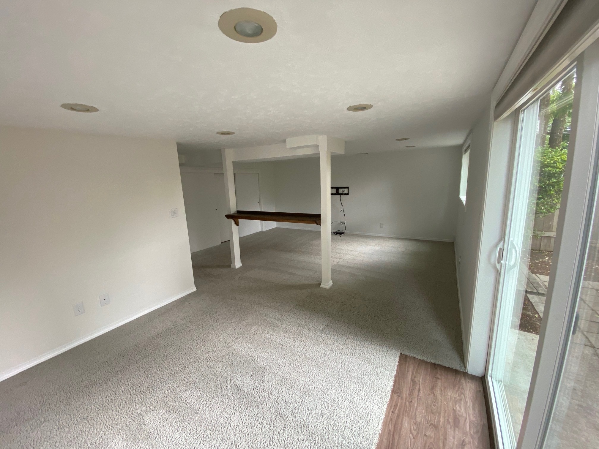 Building Photo - 10170 SW 72nd Ave