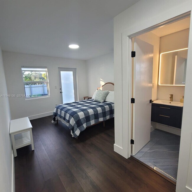 Building Photo - 19930 SW 118th Pl