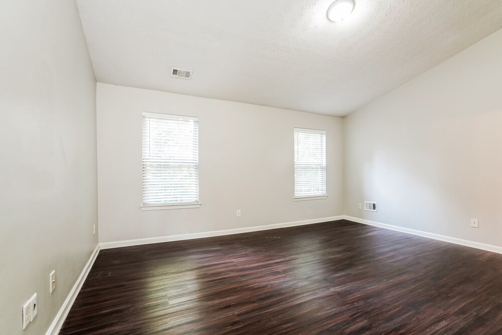 Building Photo - 7470 Royale Ct