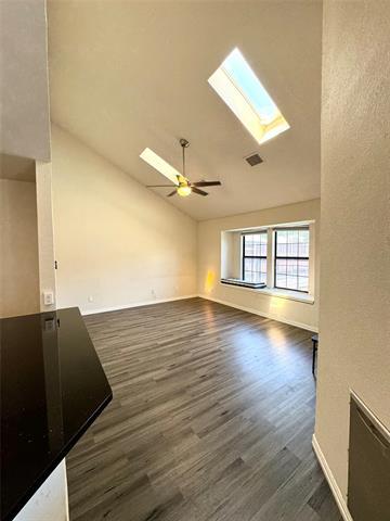 Building Photo - 811 Fairlawn St