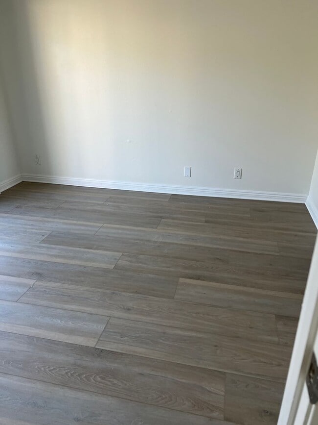 Building Photo - Moffett tract 5 bedroom home with pool in cul-de-sac