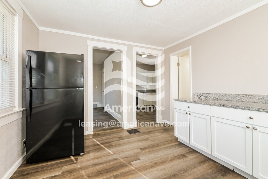 Building Photo - 625 Freeman Ave