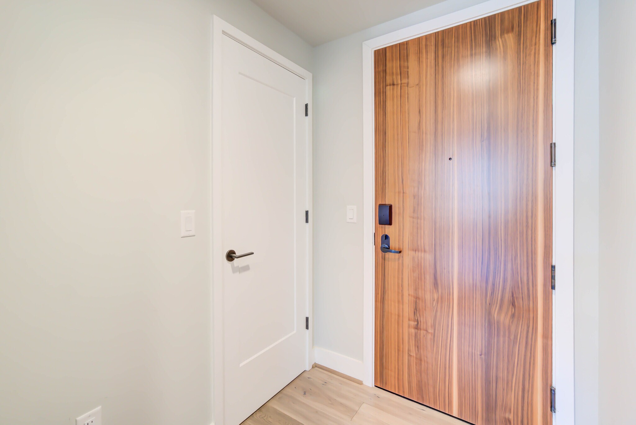 Building Photo - 1300 4th St SE