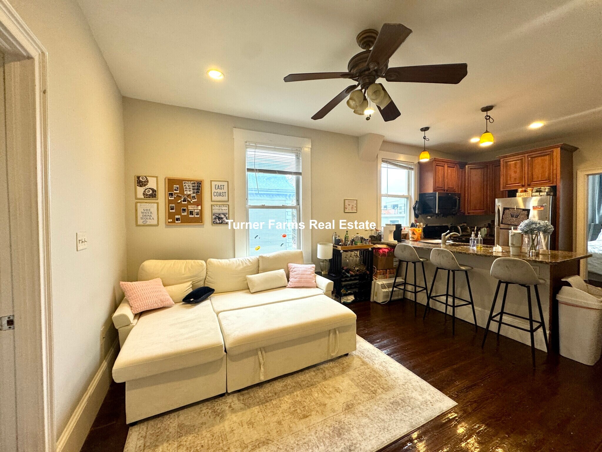 Building Photo - 717 Parker St