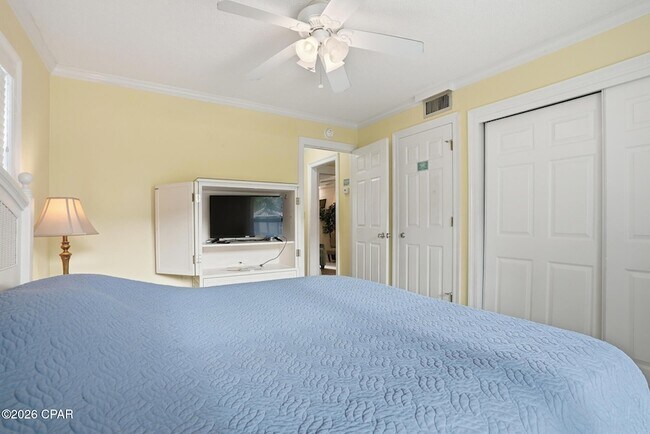 Building Photo - 5012 Gulf Dr