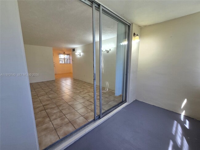 Building Photo - 1475 NE 125th Terrace