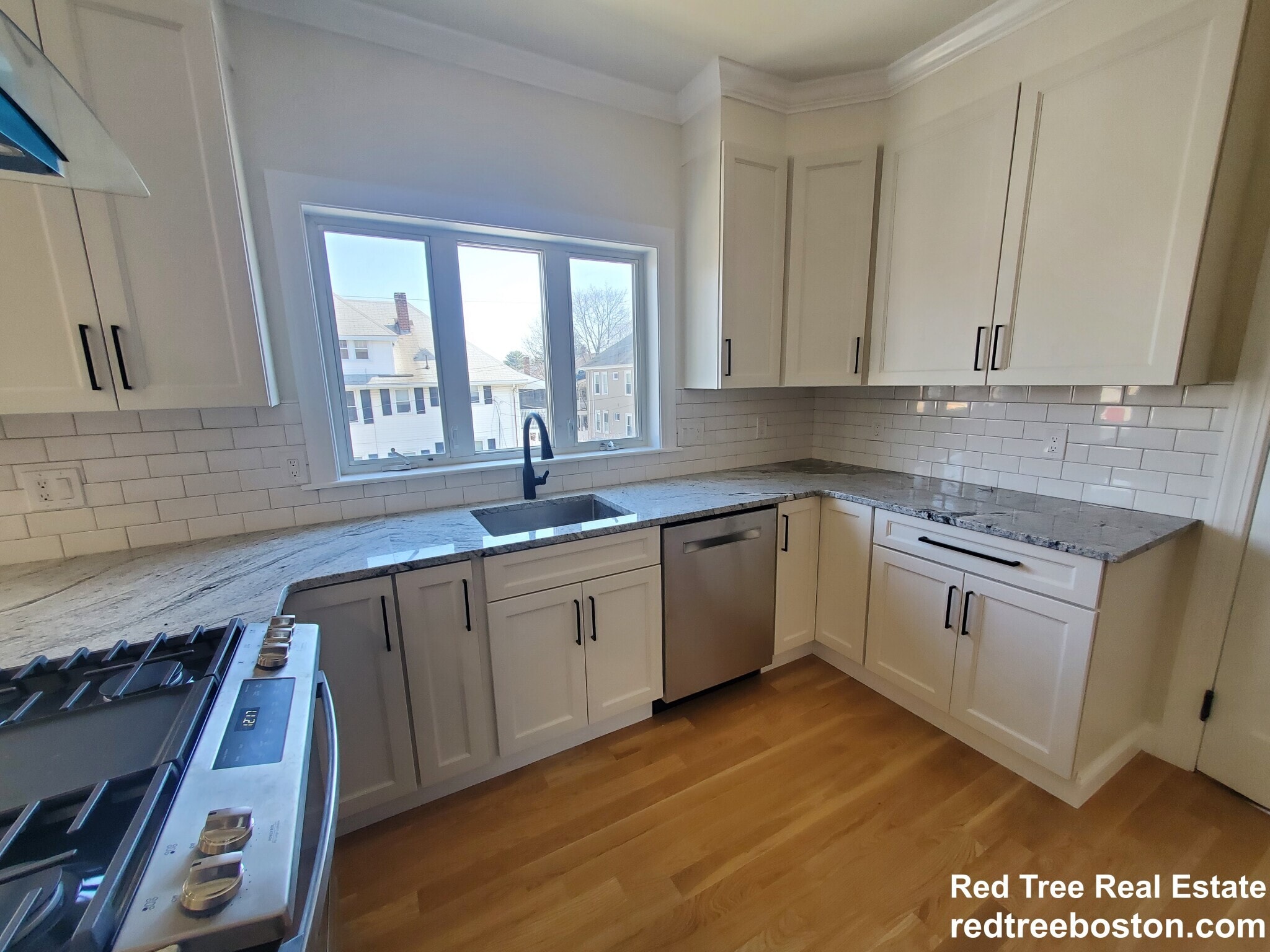 Building Photo - 258 Belmont St