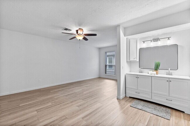 Building Photo - 21710 Glenbranch Dr