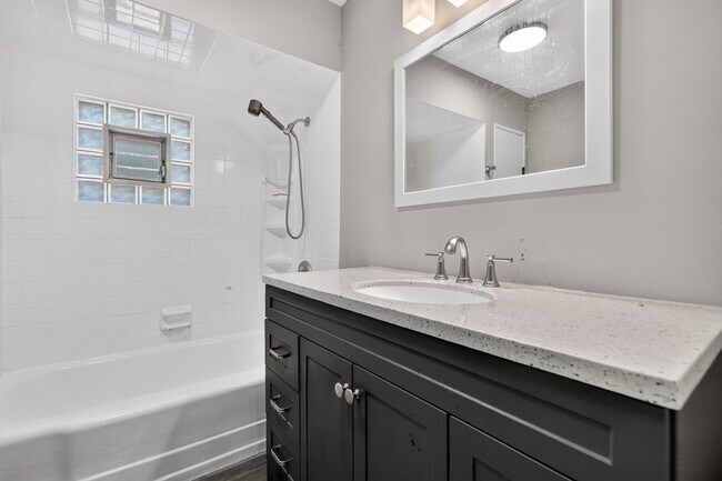 Building Photo - 7945 W 91st St
