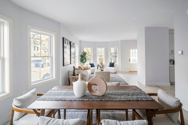 Building Photo - 315 Pearl St