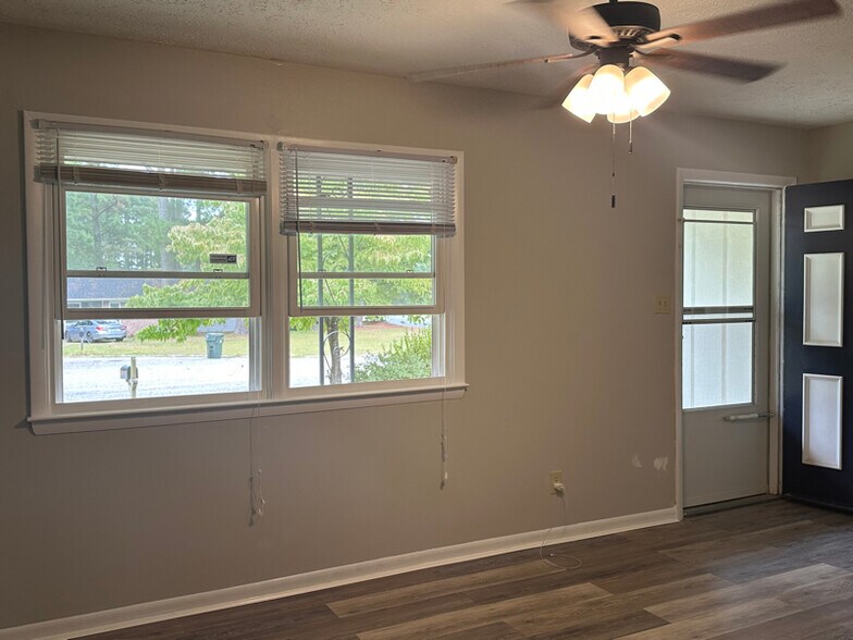 Building Photo - 3301 Rhodhiss Ct