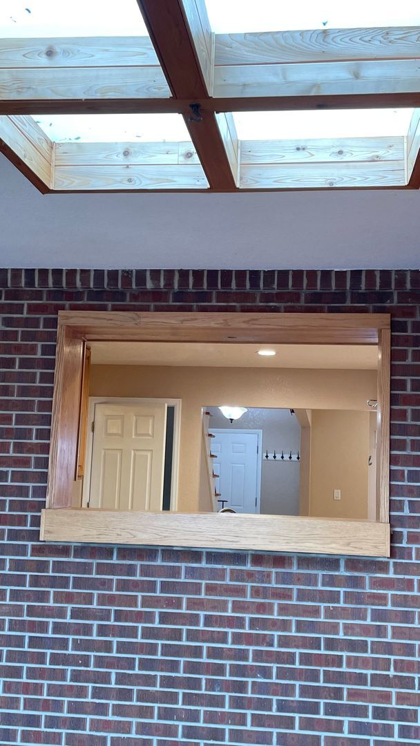 Building Photo - Spacious 4-Bedroom with Mountain Views & U...