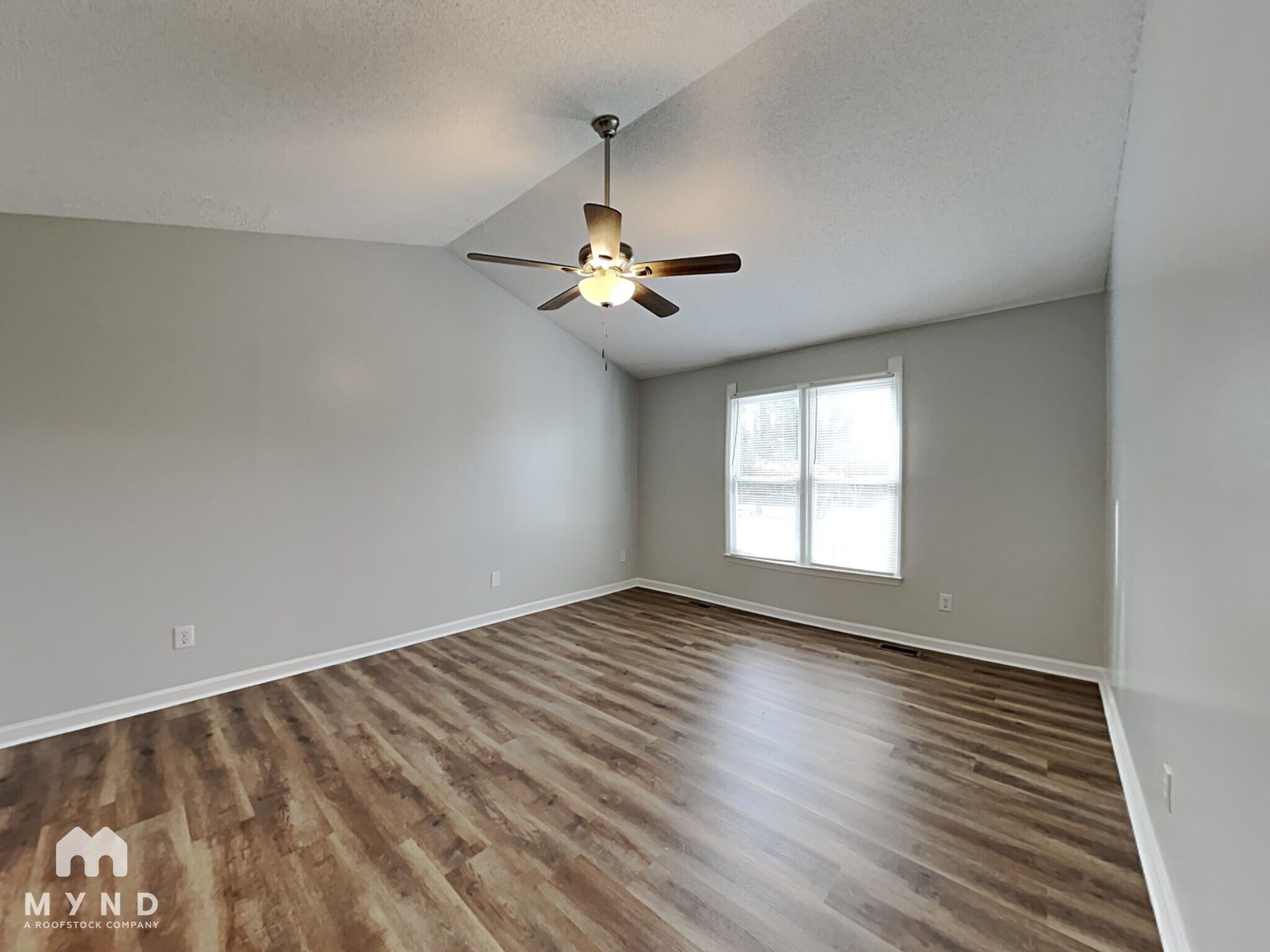 Building Photo - 1112 New Castle Ct