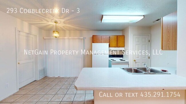 Building Photo - 293 E Cobblecreek Dr