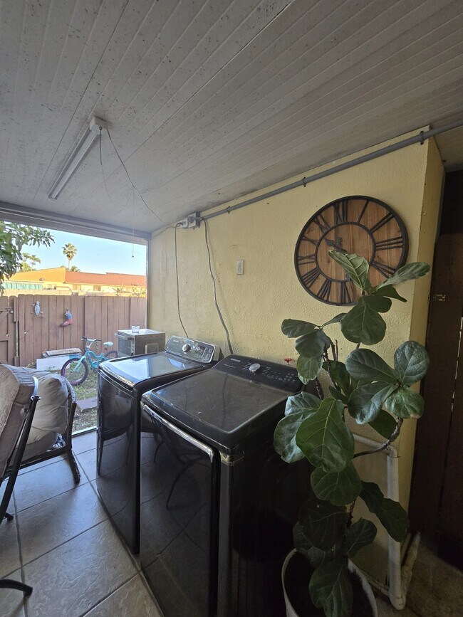 Building Photo - 28021 SW 142nd Ct